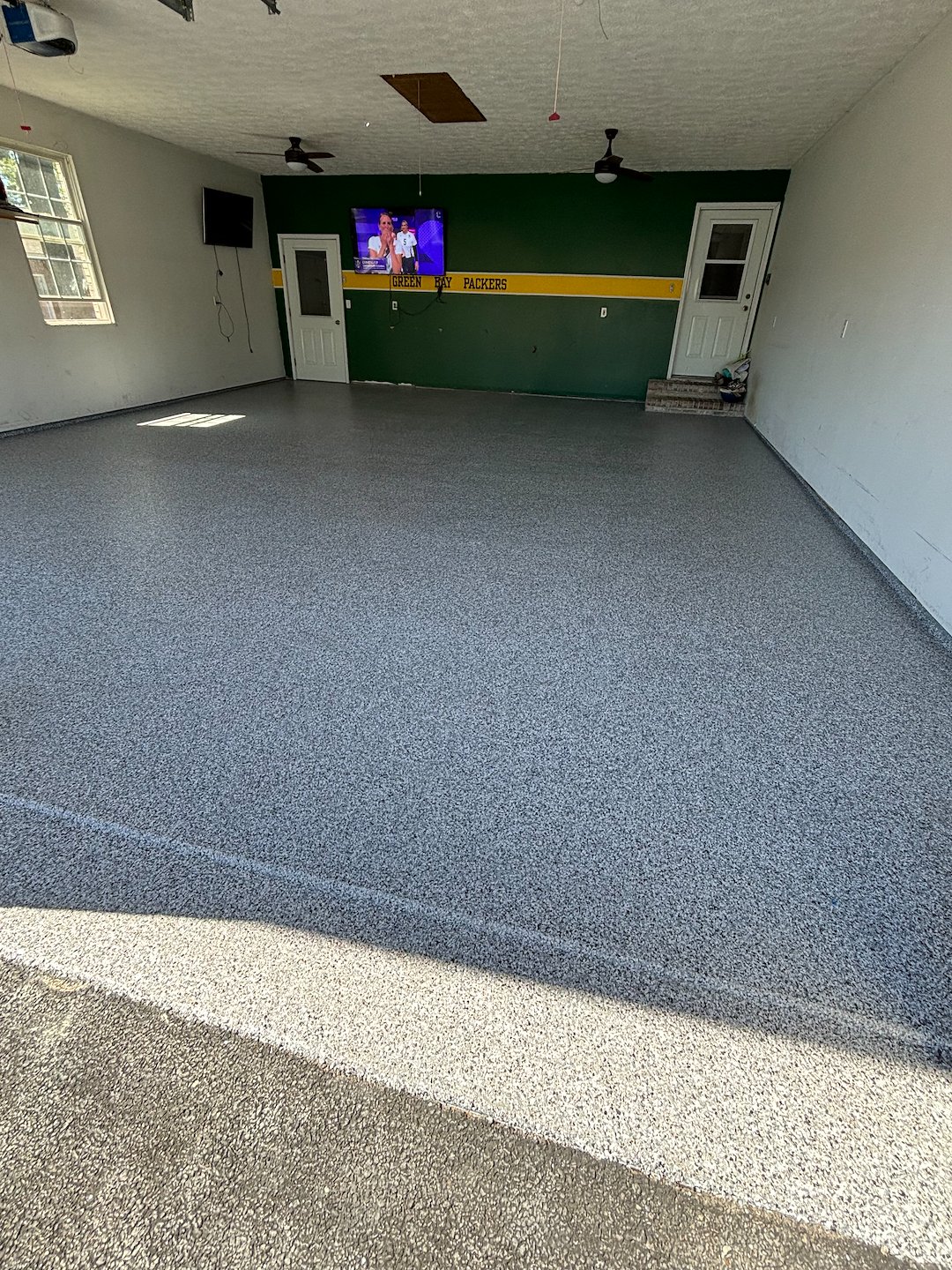 100% Polyaspartic Garage Floor Upgrade in Bartelso, IL