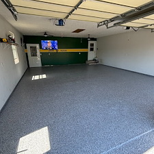 100-Polyaspartic-Garage-Floor-Upgrade-in-Bartelso-IL 0