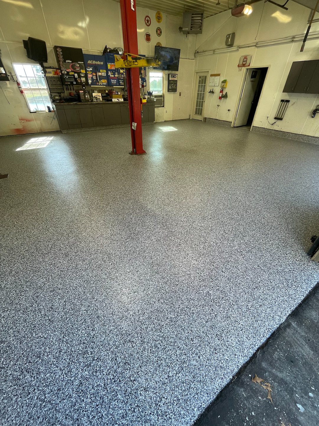 Auto Body Shop in Johnston City, IL Ditches Epoxy And Chooses Polyaspartic Coating