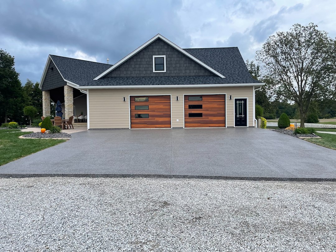 Home Owner in Bartelso, IL Enhances Their Driveway with Polyaspartic Coating 